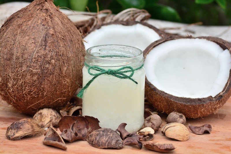 18 Anwendungen von Kokosöl für Haare und Haut